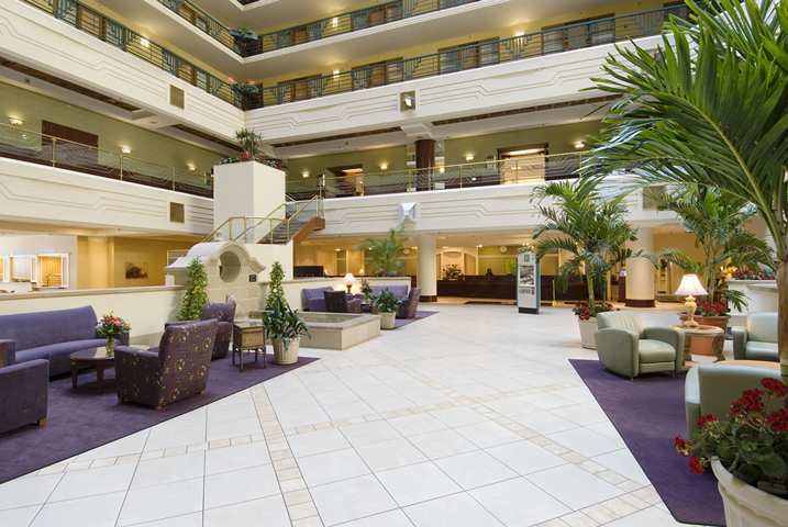 Embassy Suites By Hilton Indianapolis Downtown Interior photo